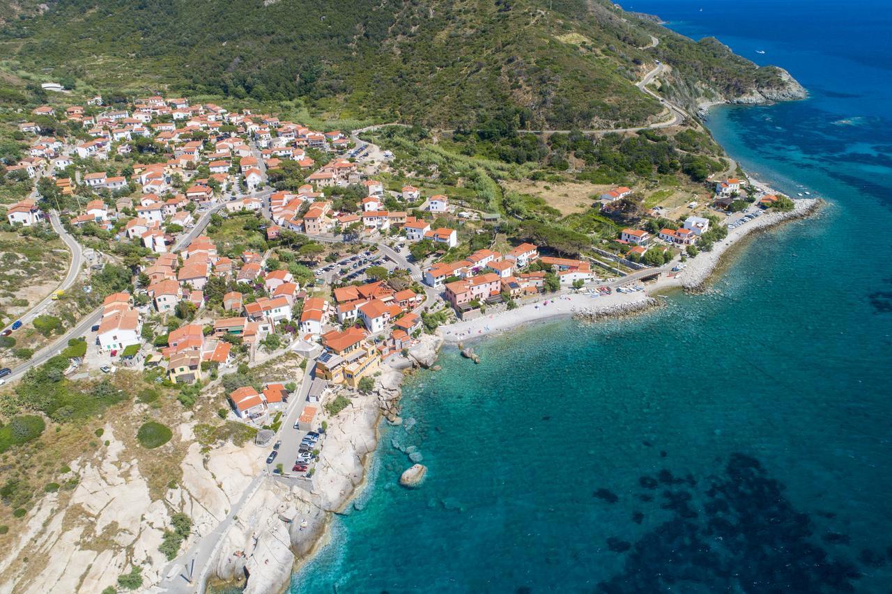 L'Ogliera Appartamenti Dell'Aia Pomonte Dış mekan fotoğraf